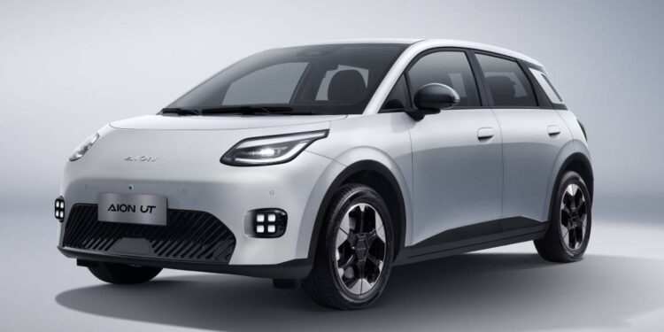 GAC Aion UT inicia pré-venda no Brasil para enfrentar BYD Dolphin e Geely EX2