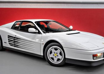 Ferrari Testarossa revolucionou com motor da F1 e já se tornou clássico