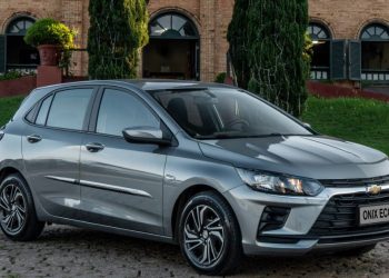R$ 99.990: Chevrolet Onix Eco resgata motor a álcool e é automático mais barato do Brasil
